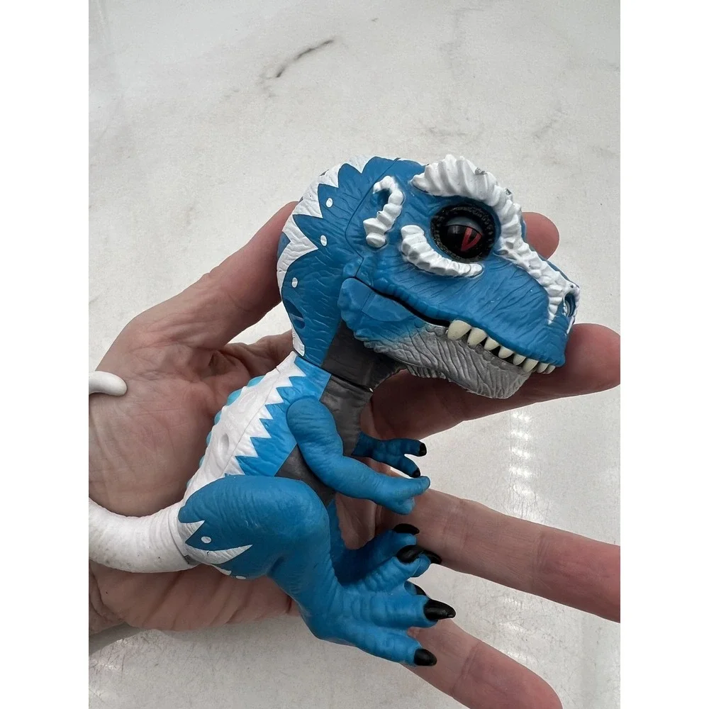 WowWee Fingerlings Untamed T-Rex Ironjaw Blue White Interactive Dinosaur Toy
